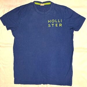 (S) HOLLISTER TRUE BLUE W/ “Hollister” on front seagull on back